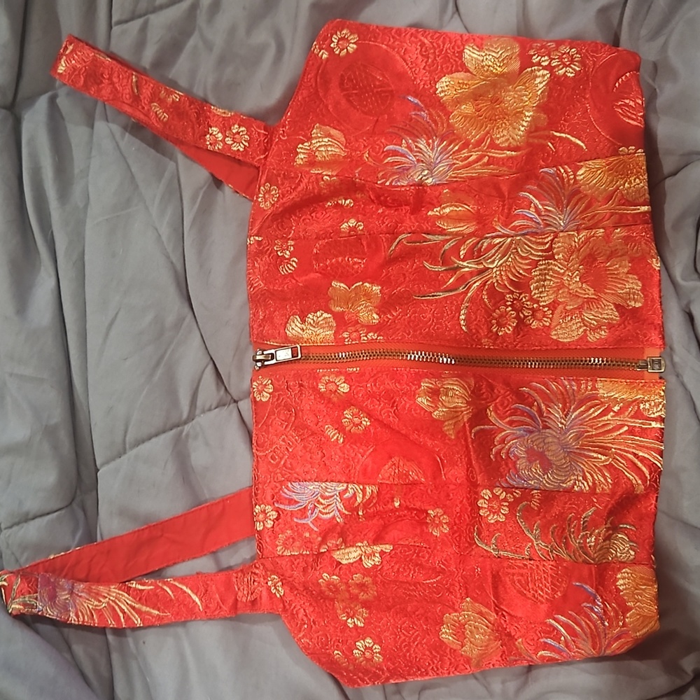 Kimachi Blue size M red floral short top
